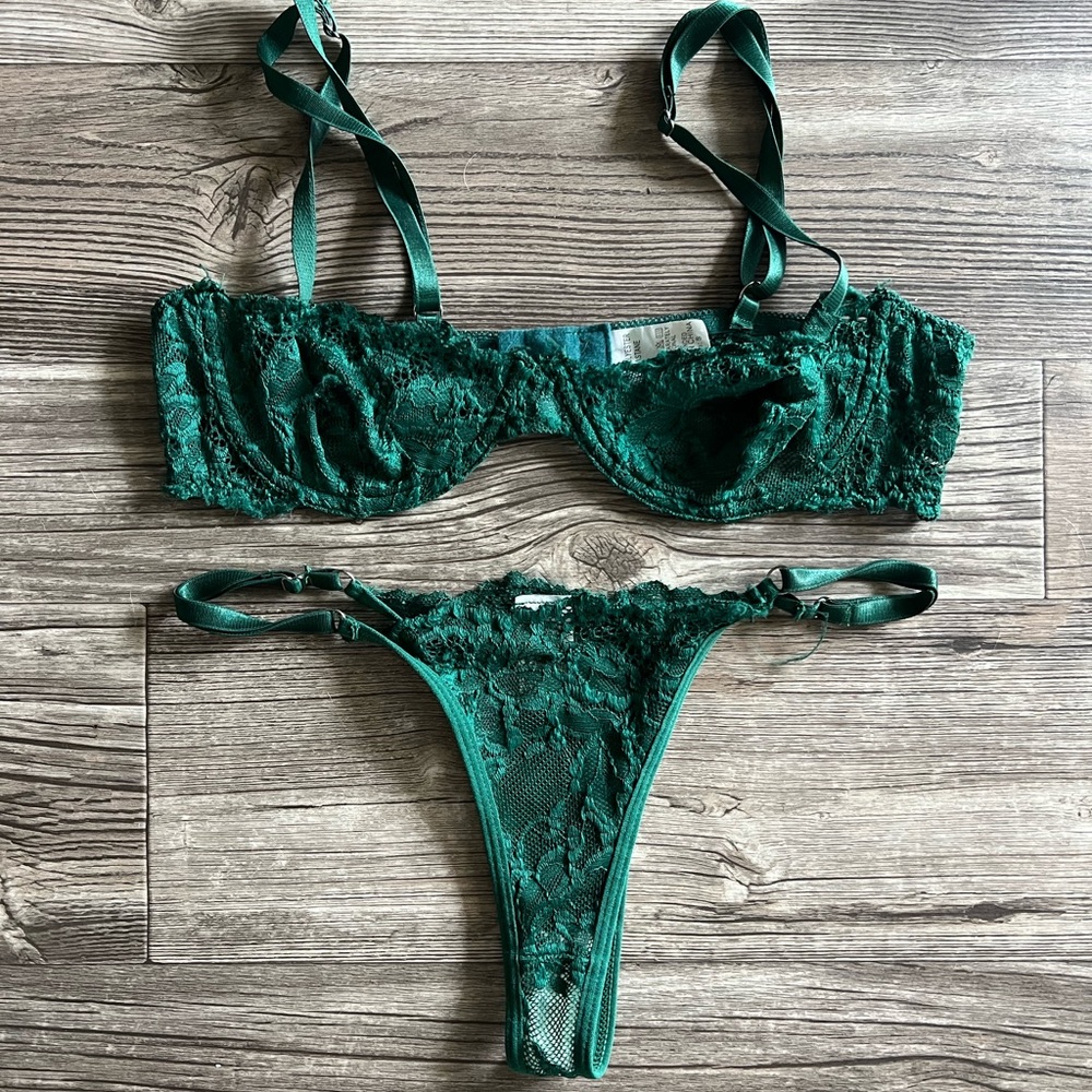 Lace Underwire Bralette & Thong Set - Emerald Green